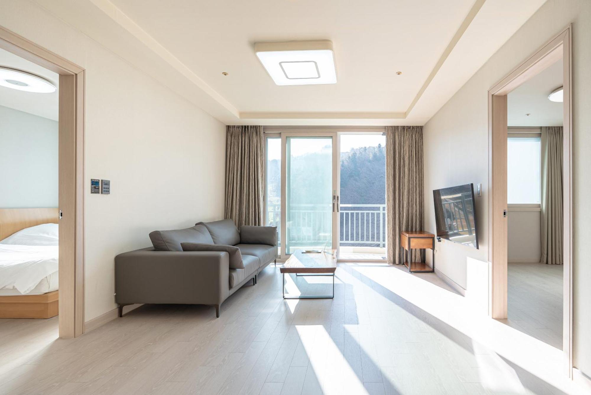 Elysian Gangchon Resort Chuncheon Esterno foto