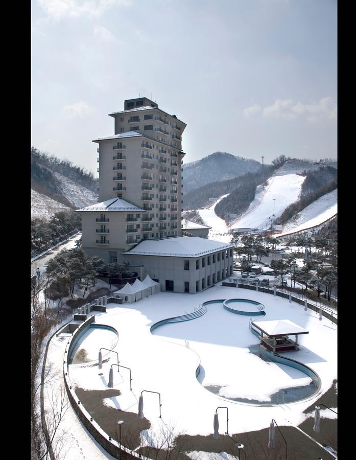 Elysian Gangchon Resort Chuncheon Esterno foto
